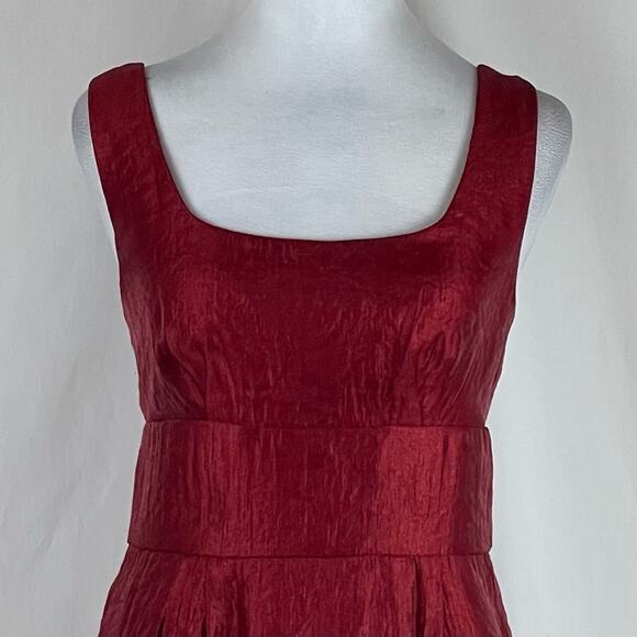 Maggy London Iridescent Burgundy DollCore Glam Feminine Event Dress NWOT Size 8 - Picture 3 of 13